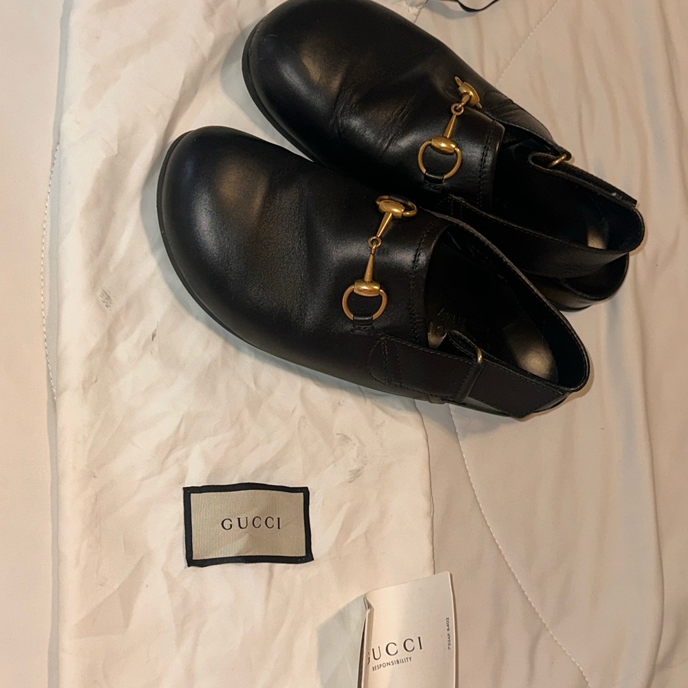 Gucci Black Leather Loafers with Gold Hardware